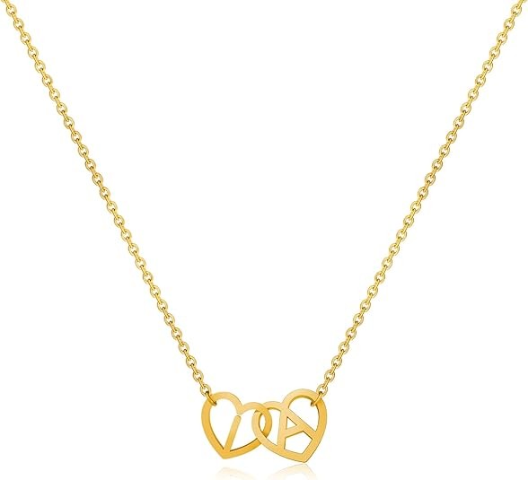 LUXARTO JEWELRY Ланче изработено со две букви и срца IA