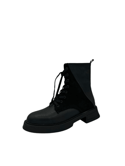 Чизми црни со врвки